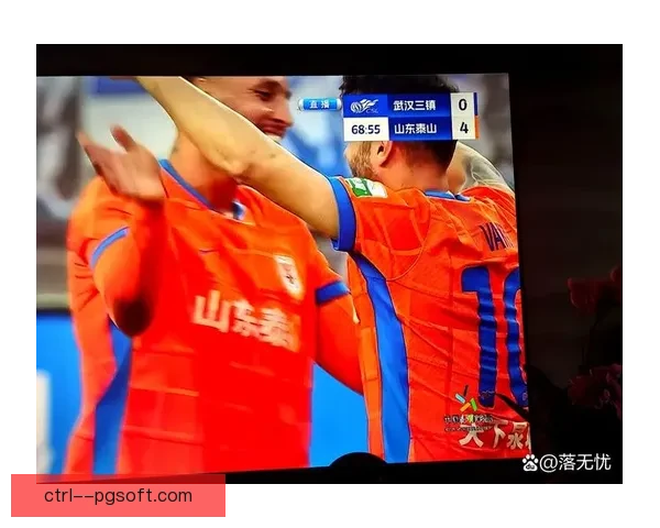 南京队在冲超关键战中失利遗憾错失晋级中超机会痛心无奈